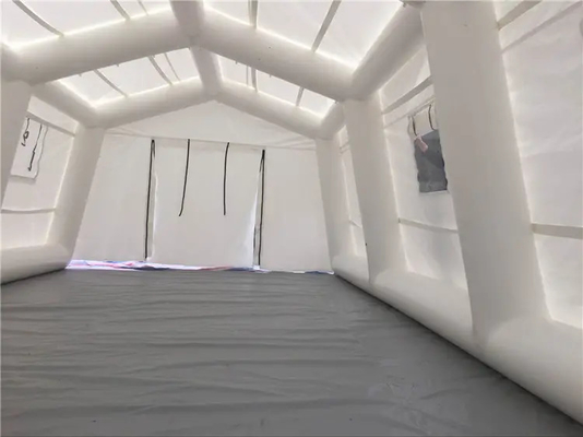 خيمة إسعافات أولية ضيقة بيضاء للتخييم قابلة للنفخ للمأوى بحجم مخصص