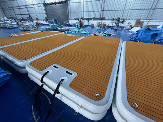 مواد DWF + EVA في الهواء الطلق المضغوطة Pontoon Gangway Jet Ski Platform Floating Docks